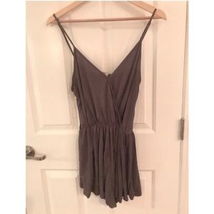 Urban outfitters- Grey Soft Flowy Romper